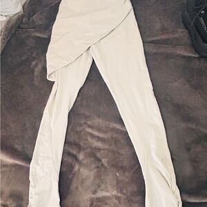 Chic Cream Women's Leggings